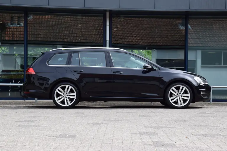 Volkswagen GOLF Variant 1.4 TSI Highline DSG Automaat | Org. NL | Trekhaak | Achteruitrijcamera | Navigatie | Alcantara Bekleding | 18'' Velgen | Cruise & Climate Control | Bluetooth | afbeelding 5
