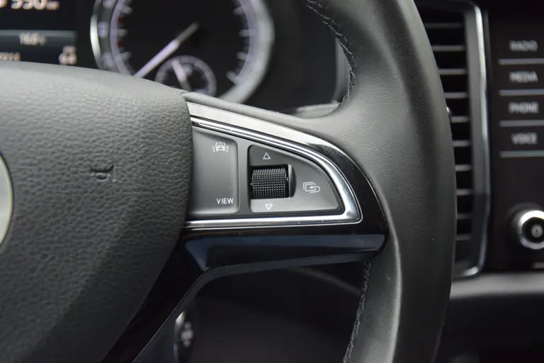 Skoda Kodiaq 1.5 TSI 150PK Business Edition | BOVAG Garantie | Org. NL | Trekhaak | Achteruitrijcamera | 18'' Velgen Met All Season Banden | Full LED | Cruise&Climate Control | afbeelding 27