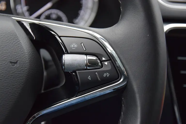 Skoda Superb Combi 1.5 TSI 150K ACT Business Edition DSG Automaat | Org. NL | BOVAG Garantie | Adaptive Cruise Control | Full LED | 17'' Velgen Met All Season Banden | PDC Voor&Achter | afbeelding 27