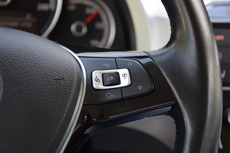 Volkswagen up! 1.0 75PK BMT high up! Automaat | Org. NL | BOVAG Garantie | Achteruitrijcamera | Cruise&Climate Control | Stoelverwarming | Parkeersensoren | Bluetooth | DAB Radio | afbeelding 25