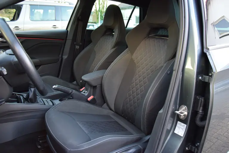 Skoda Scala 1.0 TSI 116PK Sport Business | BOVAG Garantie | NL-Auto | Cruise & Climate Control | Parkeersensoren | Full LED | Sportstoelen | 17'' Velgen | Apple Carplay / Android Auto | afbeelding 9