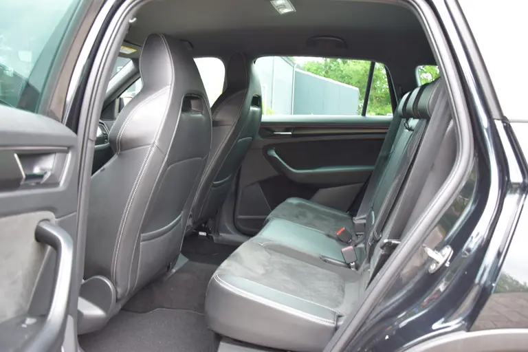 Skoda Kodiaq 1.5 TSI 150PK Sportline Business DSG Automaat | BOVAG Garantie | Org. NL | Trekhaak | Vitrueel Dashboard | Camera | Stoel&Stuur verwarming | Full LED | 19'' Velgen | afbeelding 8
