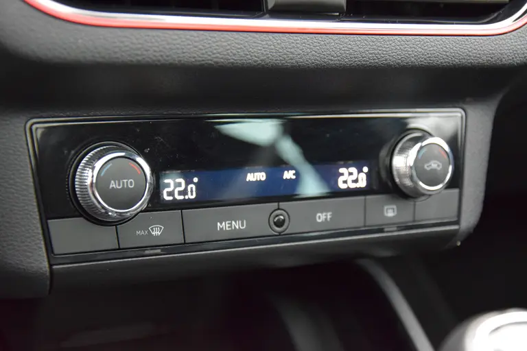 Skoda Scala 1.0 TSI 111PK Sport Business | Org. NL | BOVAG Garantie | Trekhaak (wegklapbaar) | Lederen Bekleding | Panoramadak | Virtual Cockpit | Achteruitrijcamera | Navigatie | Full LED | afbeelding 21