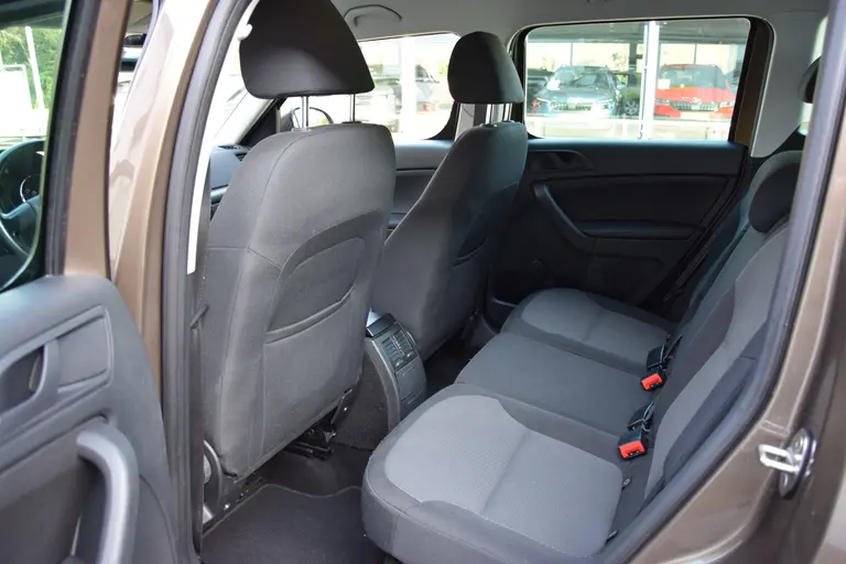 Skoda Yeti 1.2 TSI Comfort DSG Automaat | Org. NL | BOVAG Garantie | Trekhaak | Cruise Control | Airconditioning | 16'' Velgen | Parkeersensoren Achter | afbeelding 7