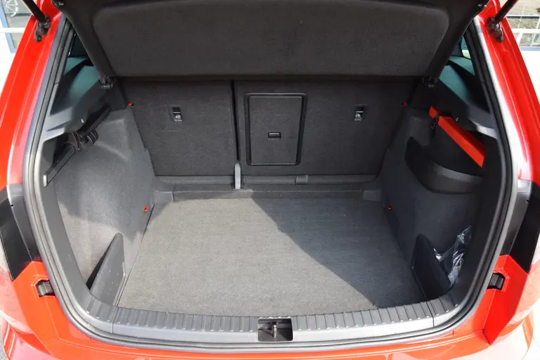 Skoda Karoq 1.5 TSI ACT Sportline Business DSG Automaat | incl. BOVAG Garantie | NL-Auto | Navigatie | Virtual Cockpit | Achteruitrijcamera | 18'' Velgen | Full LED | Carplay | DAB | Keyless Entry&GO | afbeelding 30