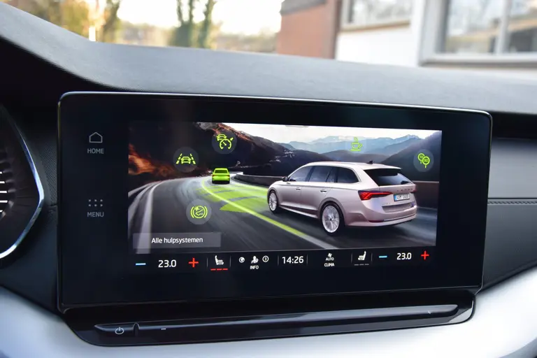 Skoda Octavia Combi 1.5 e-TSI Sport Business | Org. NL | BOVAG Garantie | Trekhaak | Adaptieve Cruise Control | Virtual Cockpit | Stoelverwarming | Achteruitrijcamera | Carplay | afbeelding 25