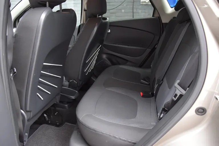 Renault Captur 0.9 TCe 90PK Dynamique | Org. NL | Nieuwe APK | Navigatie | Bluetooth Telefoonverbinding | Parkeersensoren Achter | 17'' Velgen | Keyless Entry | afbeelding 7