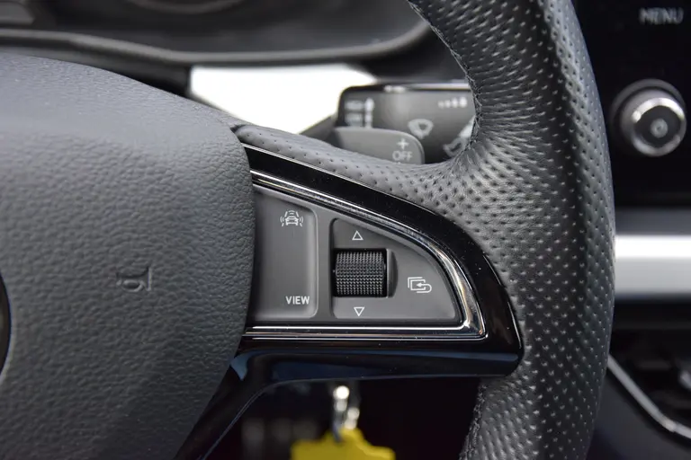 Skoda Kamiq 1.0 TSI 116PK Sport Business DSG Automaat | BOVAG Garantie | Org. NL | Sportstoelen | Stoelverwarming | Cruise&Climate Control | PDC Achter | Apple Carplay/ Android Auto | afbeelding 27