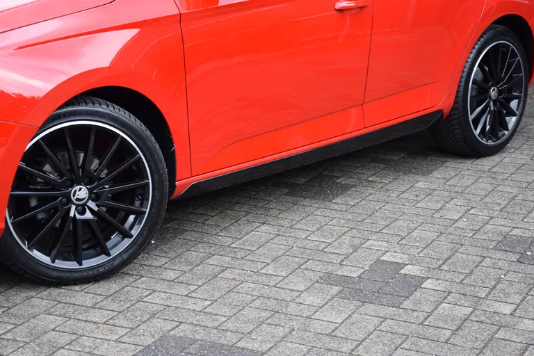 Skoda Fabia Combi 1.0 TSI 96PK Monte Carlo | Org. NL | rijklaar incl. BOVAG Garantie |  Automatische Airco | Stoelverwarming | Parkeersensoren | Cruise Control | afbeelding 16