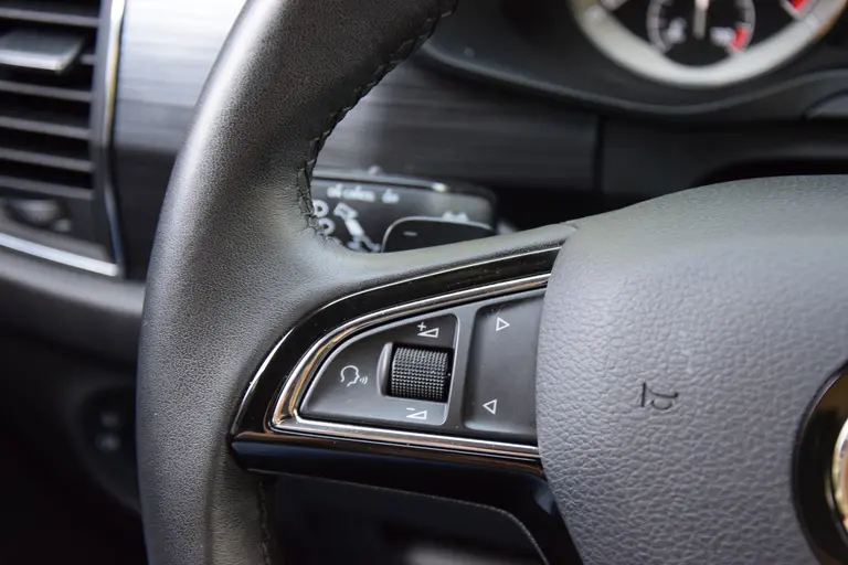 Skoda Kodiaq 1.5 TSI 150PK Business Edition DSG Automaat | Org. NL | BOVAG Garantie | Trekhaak | Achteruitrijcamera | Half Lederen Bekleding | Full LED | Navigatie | AppleCarplay/AndroidAuto | afbeelding 27