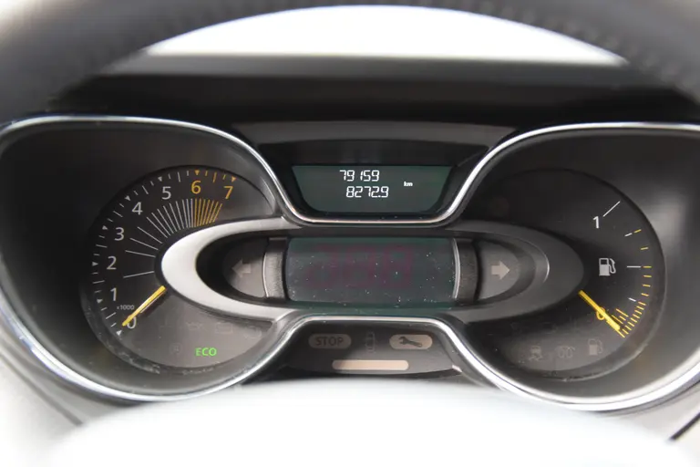 Renault Captur 0.9 TCe 90PK Dynamique | Org. NL | Nieuwe APK | Navigatie | Bluetooth Telefoonverbinding | Parkeersensoren Achter | 17'' Velgen | Keyless Entry | afbeelding 15