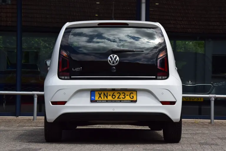 Volkswagen up! 1.0 75PK BMT high up! Automaat | Org. NL | BOVAG Garantie | Achteruitrijcamera | Cruise&Climate Control | Stoelverwarming | Parkeersensoren | Bluetooth | DAB Radio | afbeelding 11
